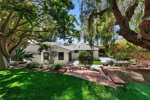 2171 W 26th Pl, Los Angeles, CA 90018