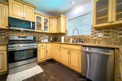 Kitchen - 21509 Ronan, Carson, CA 90745 photo 3 of 4