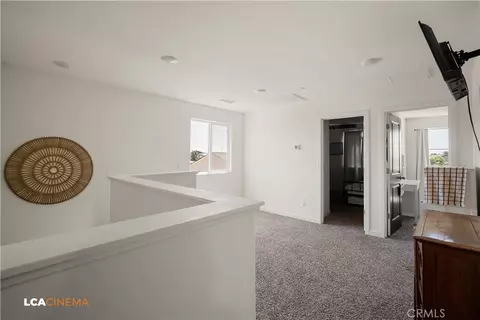 Entry Way - 1807 Keepsake Ct, Bakersfield, CA 93307 photo 2 of 5