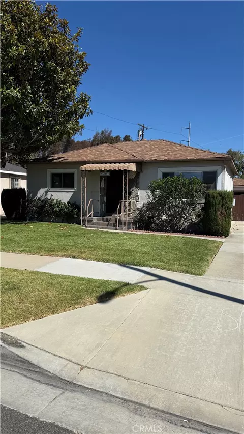 5041 W 123rd Pl, Hawthorne, CA 90250