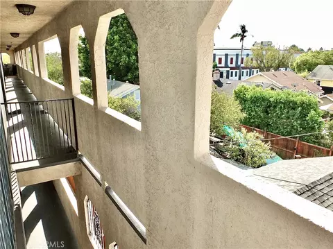 Entry Way - 1123 Junipero Ave #7, Long Beach, CA 90804 photo 2 of 2