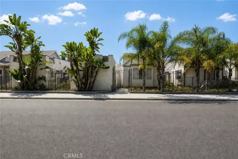 526 W 47th St, Los Angeles, CA 90037