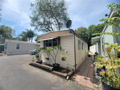 300 E Arbor St #18, Long Beach, CA 90805 photo 2