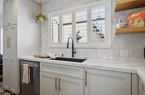 Kitchen - 1373 E Grand Ave #E, El Segundo, CA 90245 photo 5 of 6