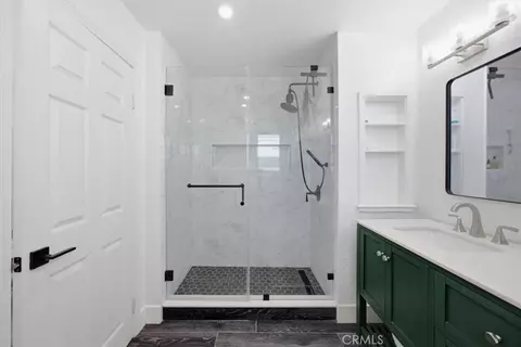 Bath - 1373 E Grand Ave #E, El Segundo, CA 90245 photo 2 of 3