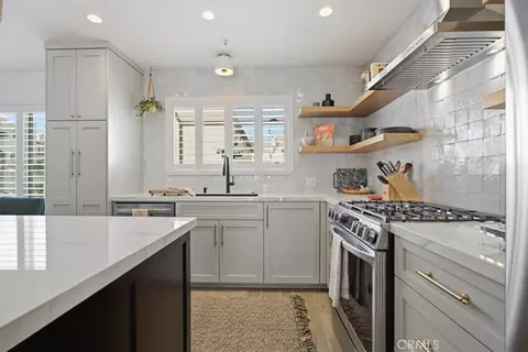 Kitchen - 1373 E Grand Ave #E, El Segundo, CA 90245 photo 6 of 6