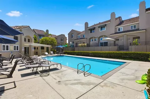 Exterior - 1373 E Grand Ave #E, El Segundo, CA 90245 photo 4 of 8