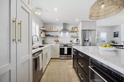 Kitchen - 1373 E Grand Ave #E, El Segundo, CA 90245 photo 4 of 6