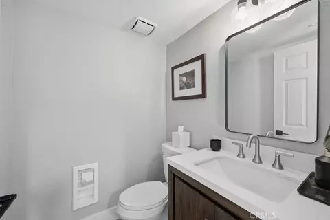 Bath - 1373 E Grand Ave #E, El Segundo, CA 90245 photo 3 of 3