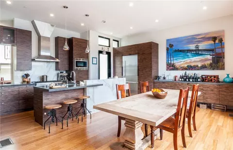 1103 Cypress Ave, Hermosa Beach, CA 90254