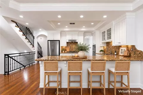 1551 Artesia Blvd #4, Manhattan Beach, CA 90266