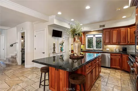 Kitchen - 132 Park, Long Beach, CA 90803 photo 2 of 6