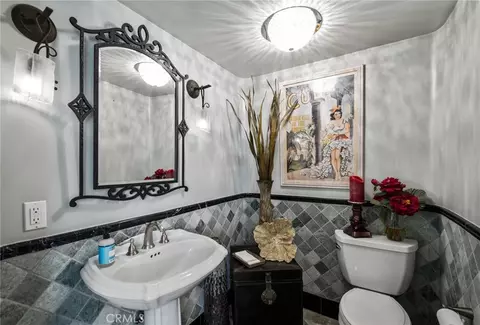 Bath - 132 Park, Long Beach, CA 90803 photo 1 of 8