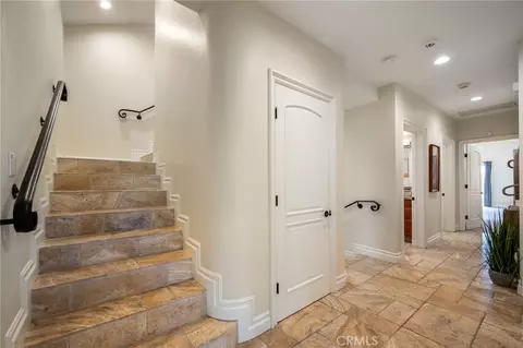 Entry Way - 132 Park, Long Beach, CA 90803 photo 8 of 8