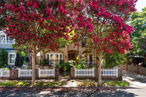 Exterior - 132 Park, Long Beach, CA 90803 photo 2 of 10