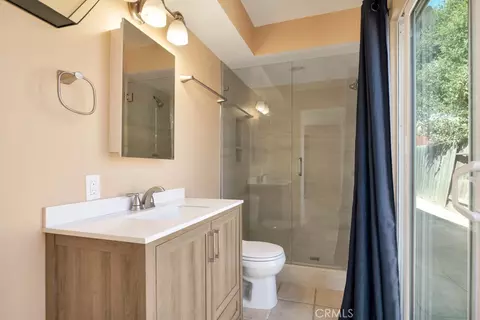 Bath - 455 Toltec Pl, Goleta, CA 93111 photo 5 of 6