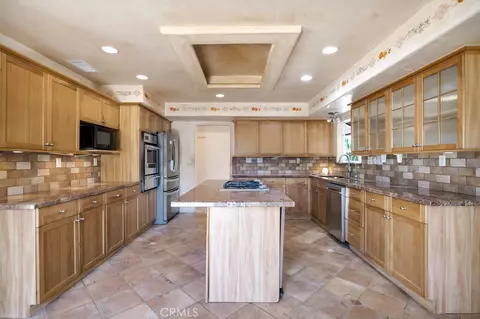 Kitchen - 455 Toltec Pl, Goleta, CA 93111 photo 6 of 7