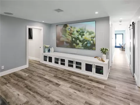 Entry Way - 1005 E Walnut, El Segundo, CA 90245 photo 1 of 4
