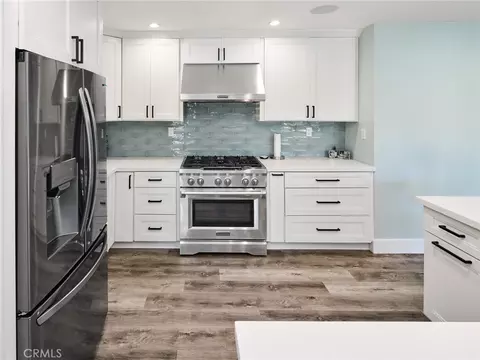 Kitchen - 1005 E Walnut, El Segundo, CA 90245 photo 3 of 4