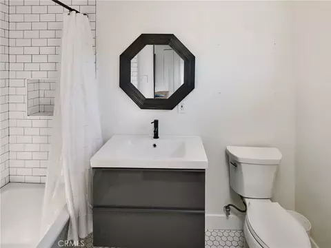 Bath - 1005 E Walnut, El Segundo, CA 90245 photo 3 of 6