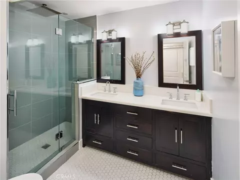 Bath - 1005 E Walnut, El Segundo, CA 90245 photo 5 of 6