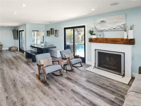 Living - 1005 E Walnut, El Segundo, CA 90245 photo 1 of 2