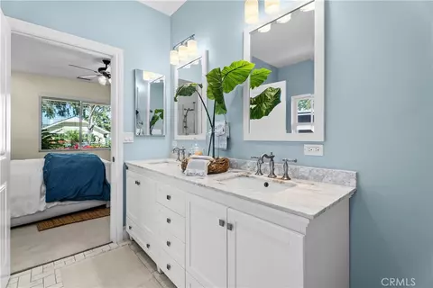 Bath - 526 E Maple, El Segundo, CA 90245 photo 4 of 5