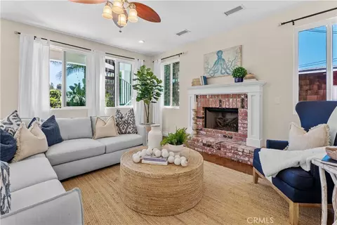 Living - 526 E Maple, El Segundo, CA 90245 photo 1 of 4