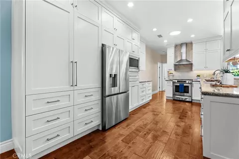 Kitchen - 526 E Maple, El Segundo, CA 90245 photo 1 of 4