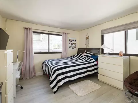 Bedroom - 212 E Imperial Ave #E, El Segundo, CA 90245 photo 4 of 6