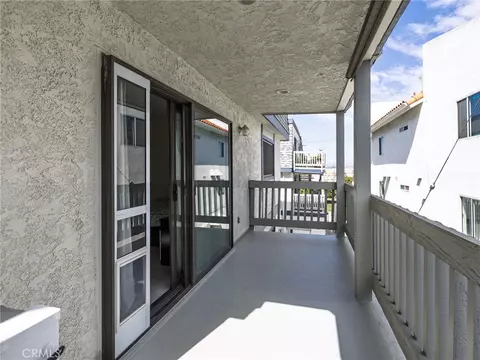 Exterior - 212 E Imperial Ave #E, El Segundo, CA 90245 photo 3 of 4