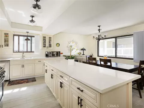 Kitchen - 212 E Imperial Ave #E, El Segundo, CA 90245 photo 2 of 3