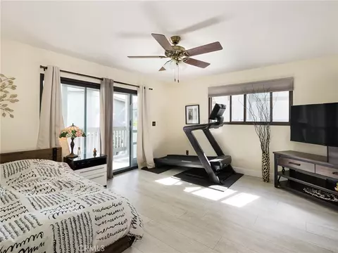 Bedroom - 212 E Imperial Ave #E, El Segundo, CA 90245 photo 1 of 6