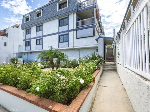 Exterior - 212 E Imperial Ave #E, El Segundo, CA 90245 photo 1 of 4