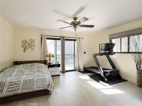 Bedroom - 212 E Imperial Ave #E, El Segundo, CA 90245 photo 2 of 6