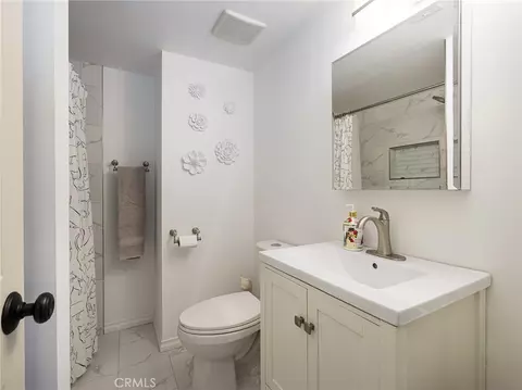 Bath - 212 E Imperial Ave #E, El Segundo, CA 90245 photo 3 of 3