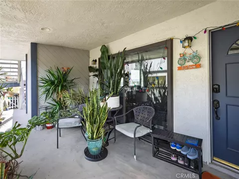 Exterior - 212 E Imperial Ave #E, El Segundo, CA 90245 photo 2 of 4