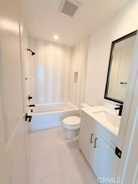 Bath - 2653 Durfee Ave UNIT A, El Monte, CA 91732 photo 3 of 3