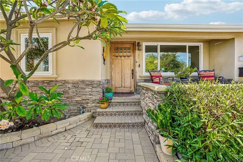 25413 Woodward Ave, Lomita, CA 90717