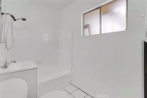 Bath - 904 S Bullis Rd, Compton, CA 90221 photo 2 of 3