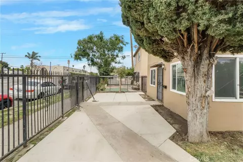 Exterior - 904 S Bullis Rd, Compton, CA 90221 photo 1 of 2