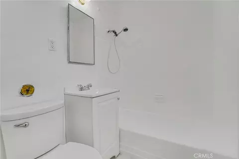 Bath - 904 S Bullis Rd, Compton, CA 90221 photo 1 of 3