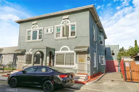 Exterior - 1071 N Almond Ct, Long Beach, CA 90813 photo 3 of 5
