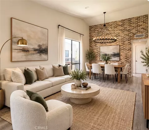 Living - 7300 Corbin Ave UNIT M, Reseda, CA 91335 photo 2 of 3