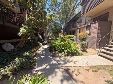 Exterior - 7300 Corbin Ave UNIT M, Reseda, CA 91335 photo 1 of 2
