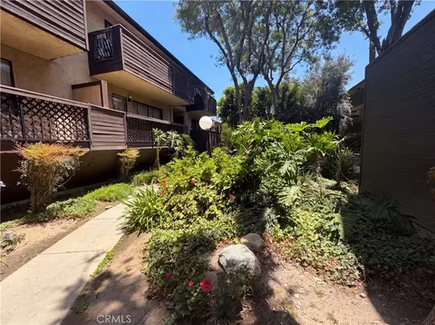 Exterior - 7300 Corbin Ave UNIT M, Reseda, CA 91335 photo 2 of 2