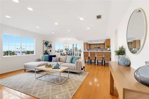 1073 W 9th St #202, San Pedro, CA 90731