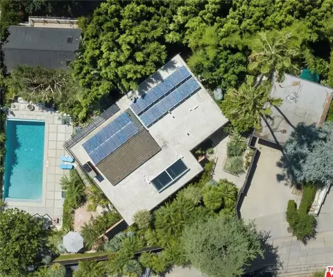 4520 Dundee, Los Angeles, CA 90027