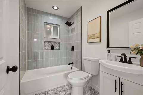Bath - 363 W Spruce St W, Compton, CA 90220 photo 2 of 2