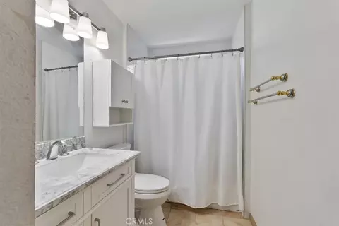 Bath - 1313 Fairlance, Diamond Bar, CA 91789 photo 4 of 4